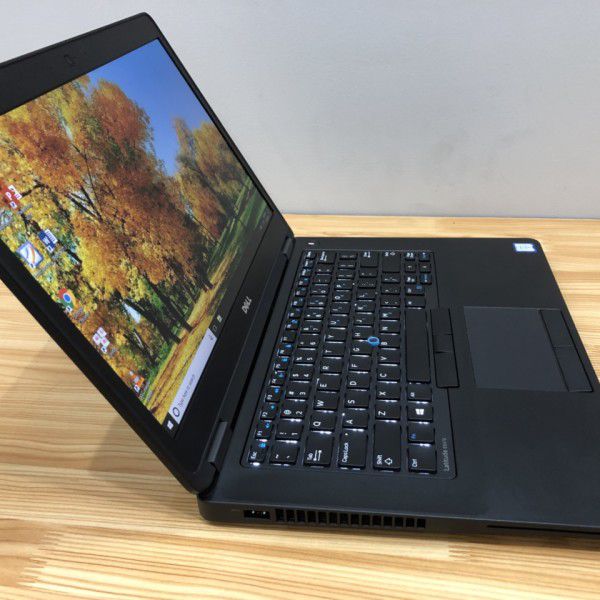 Dell Latitude E5570 i5-6320 Ram 8GB SSD 256GB  Màn 15'6 inch FHD + CẢM ỨNG SIÊU MƯỢT
