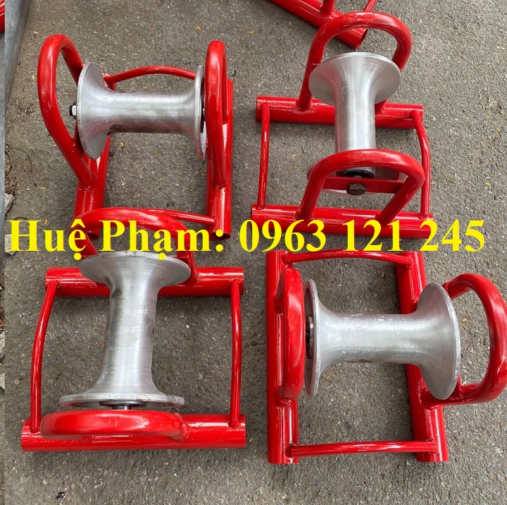Con lăn kéo cáp mặt đất bu li nhôm