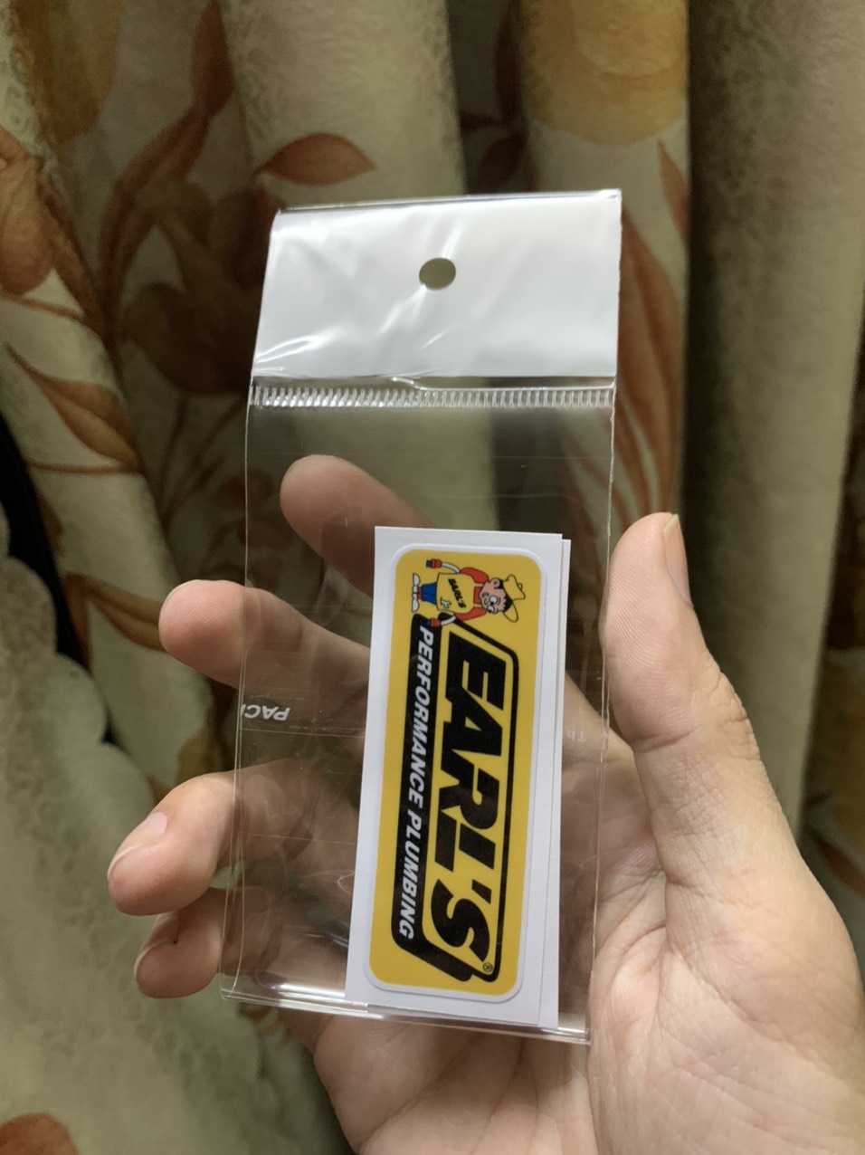 Tem con dán xe earls 1 bịch có 2 con tem