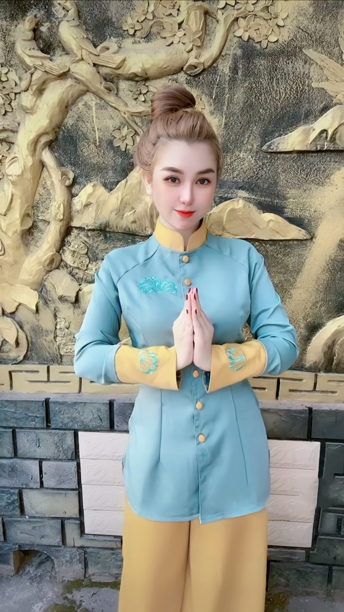 Đồ lam đi chùa chất lụa mango thêu hoa sen cao cấp