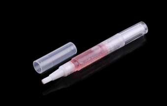 Bút dưỡng viền móng opi