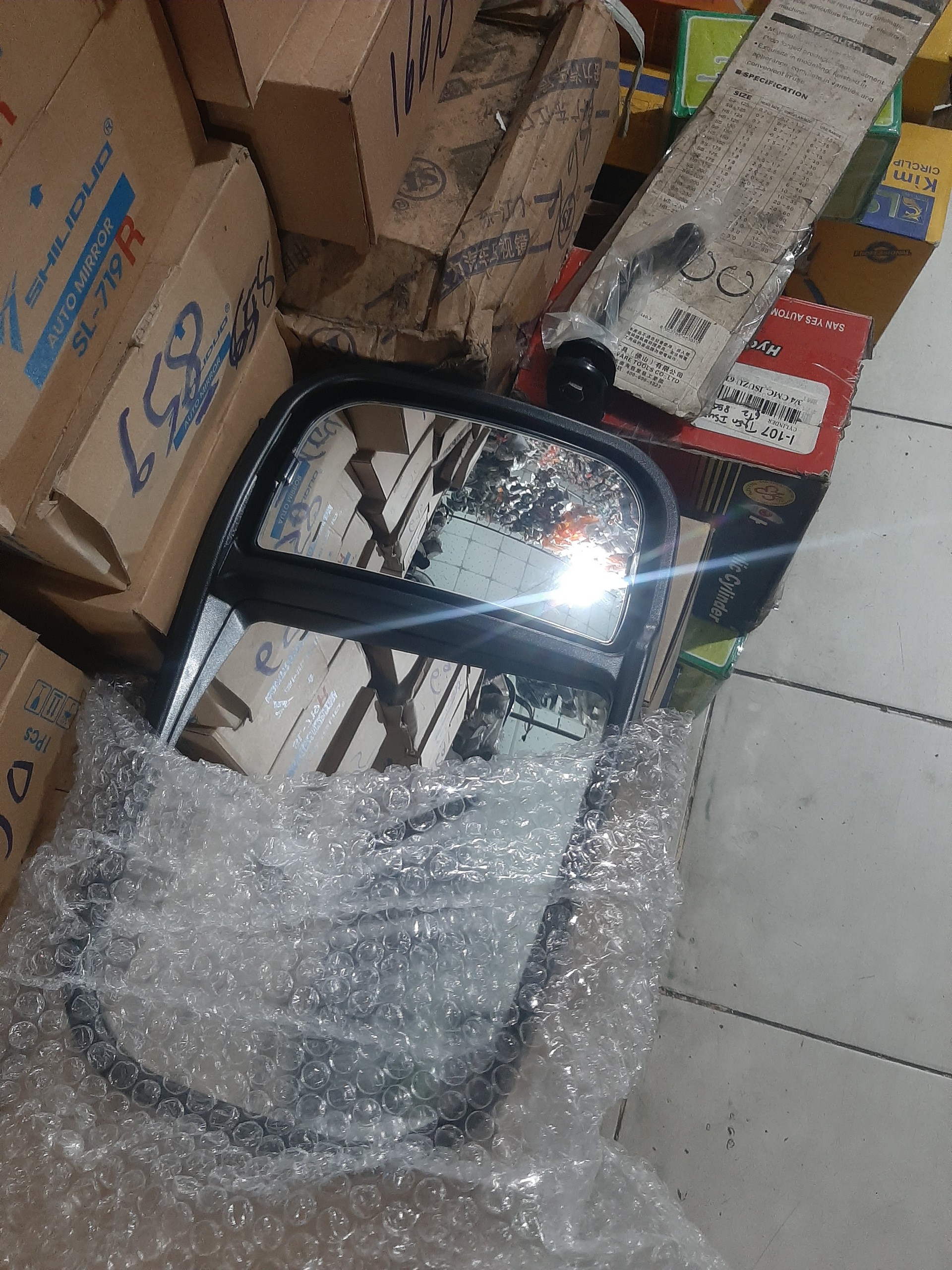 Gương chiếu hậu xe tải do thanh iz65 3t5 iz65 gold