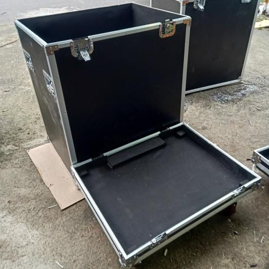 TỦ ĐỰNG LOA ARRAY 40