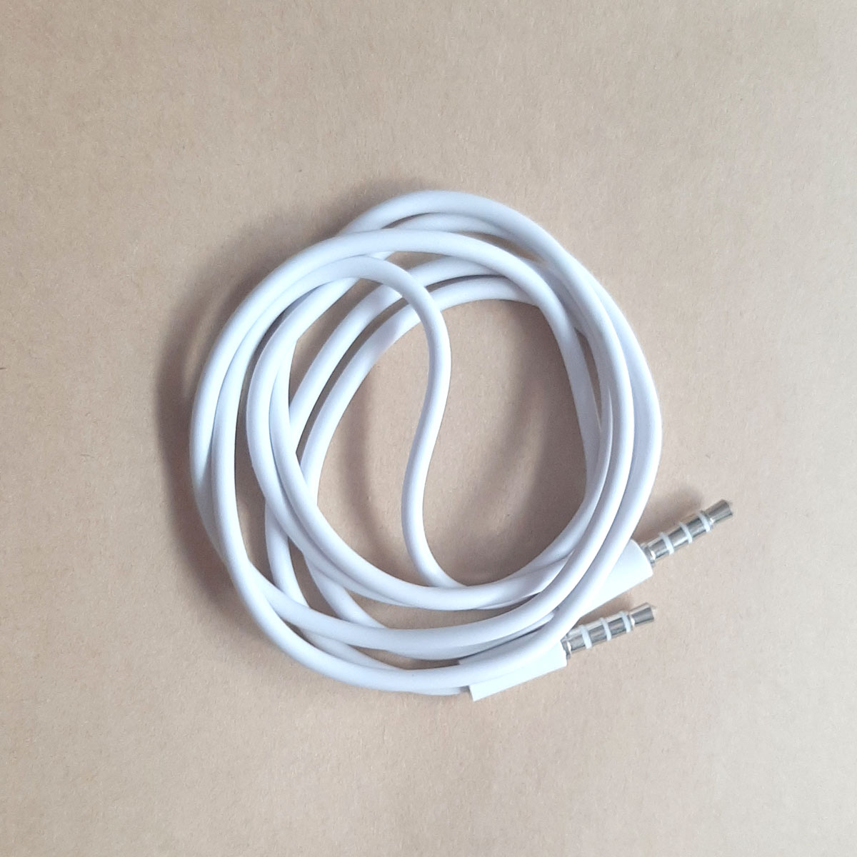 Dây loa, dây tai nghe 3.5mm hai đầu đực 4 khất
