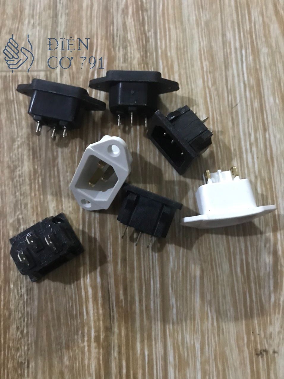 ĐẾ Jac chân cắm điện thay thế cho nồi cơm siêu điện ....