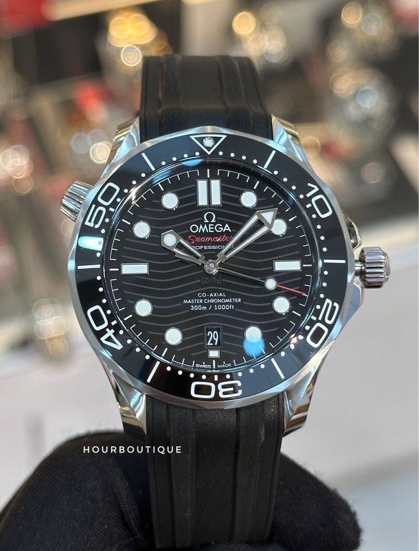 * READY STOCK * Omega SeaMaster 300 Black On Rubber Men's Automatic Divers Watch 210.32.42.20.01.001 · v3