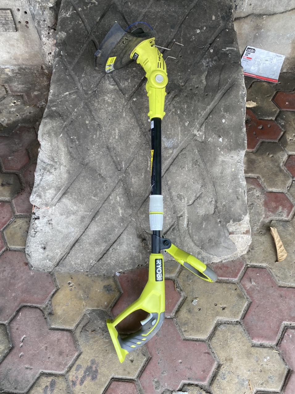 Thân máy cắt cỏ ryobi 18v olt1830