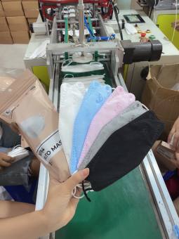 1 Thùng Gồm 300 Cái Khẩu Trang 4D KF94 KAITO Công Nghệ Dập Hàng Quốc,Thiết Kế hời Trang, Kháng Khuẩn.