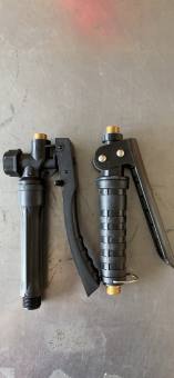 Tay khóa bình xịt điện 5 lít chính hãng BMC (Chọn mẫu ngẫu nhiên)