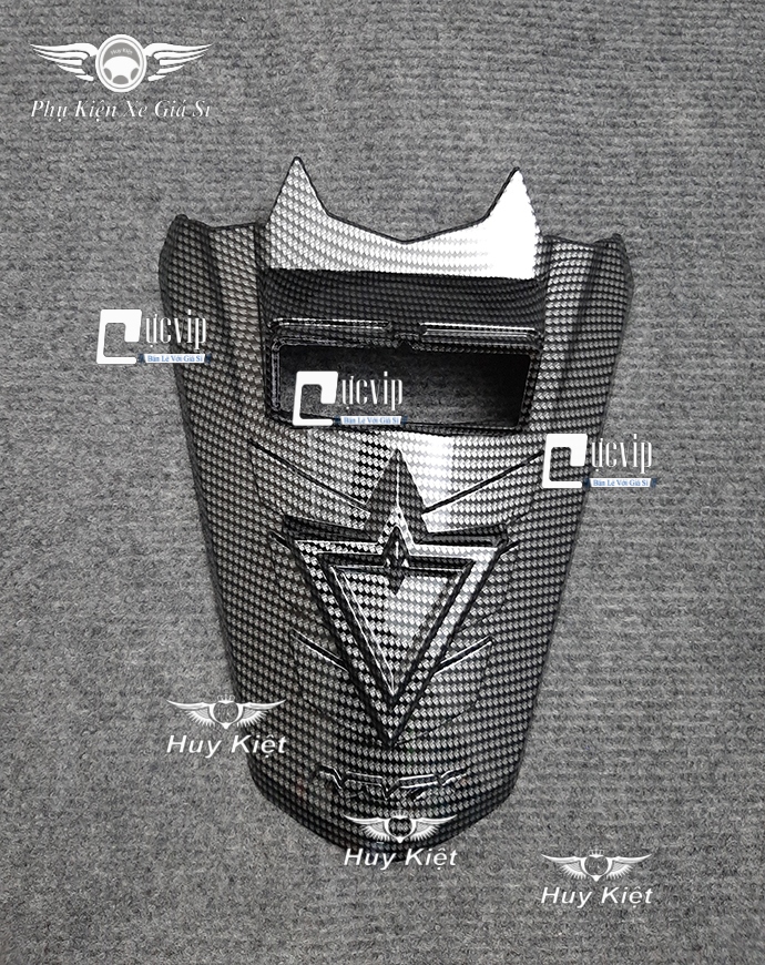 Ốp đuôi dè sau carbon cho xe yamaha nvx ms1600
