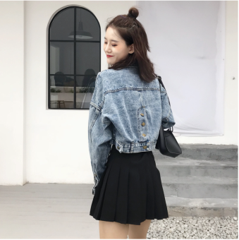 ÁO KHOÁC JEANS NỮ NHIỀU NÚT CÀI SAU LƯNG ĐỘC LẠ DỄ THƯƠNG PHÔ MAI QUE