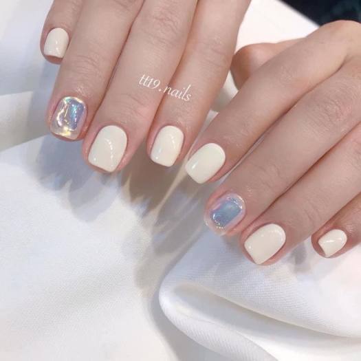 Sơn gel lẻ màu trắng ngà MOON NAIL
