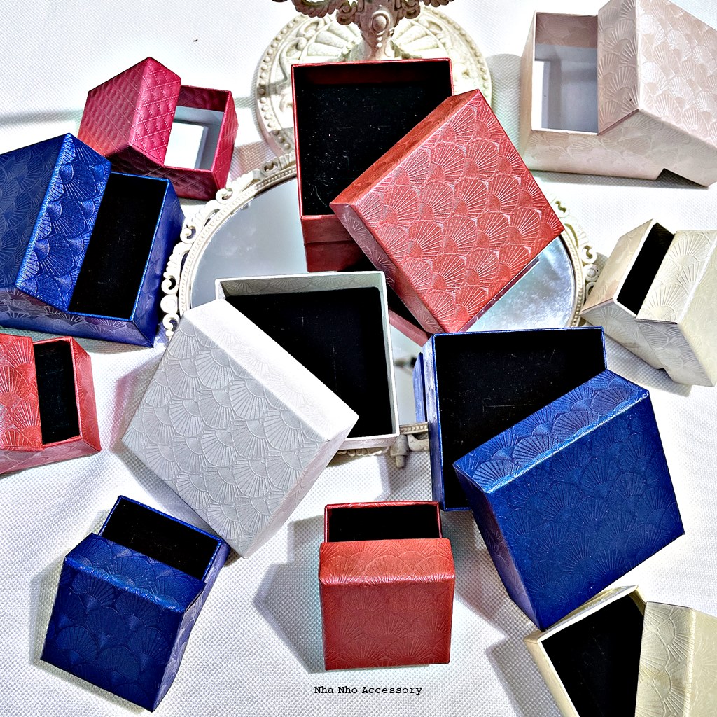Hộp Giấy Quà Tặng Lót Nhung Sang Chảnh NHÀ NHỎ 916  ,cam kết hàng y hình, shop tự chụp, không đen không gỉ