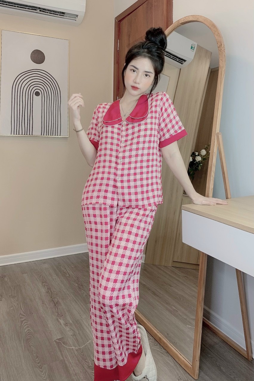 Đồ bộ pijama lụa đùi cổ sen họa tiết cute dễ thương chất liệu mango, mềm, mịn, mát, đặt biệt là không bị nhăn
