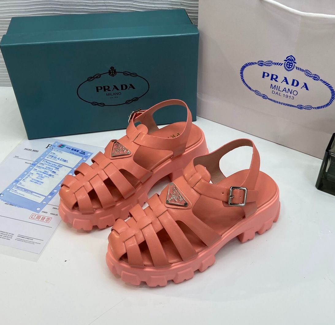 Sandal rọ e về trước hồng hàng Qccc