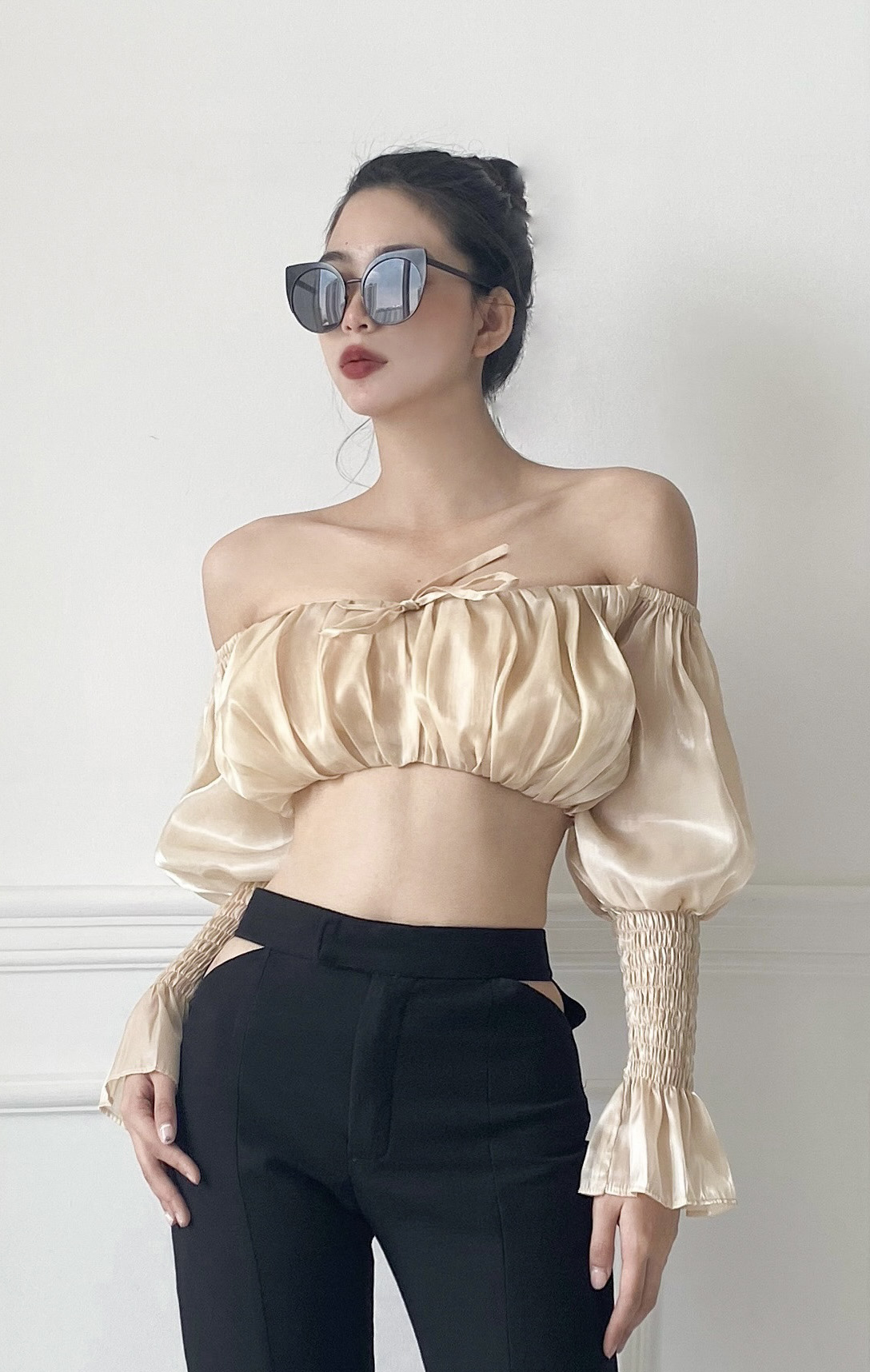 Áo trễ vai tay phồng