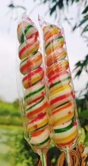 KẸO MÚT SẮC MÀU QUÀ TẶNG NGỌT NGÀO CHO BÉ ( 50 CÂY)