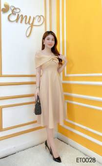 Đầm EMY ET0028 Xoè Gấm Vân Vai Choàng
