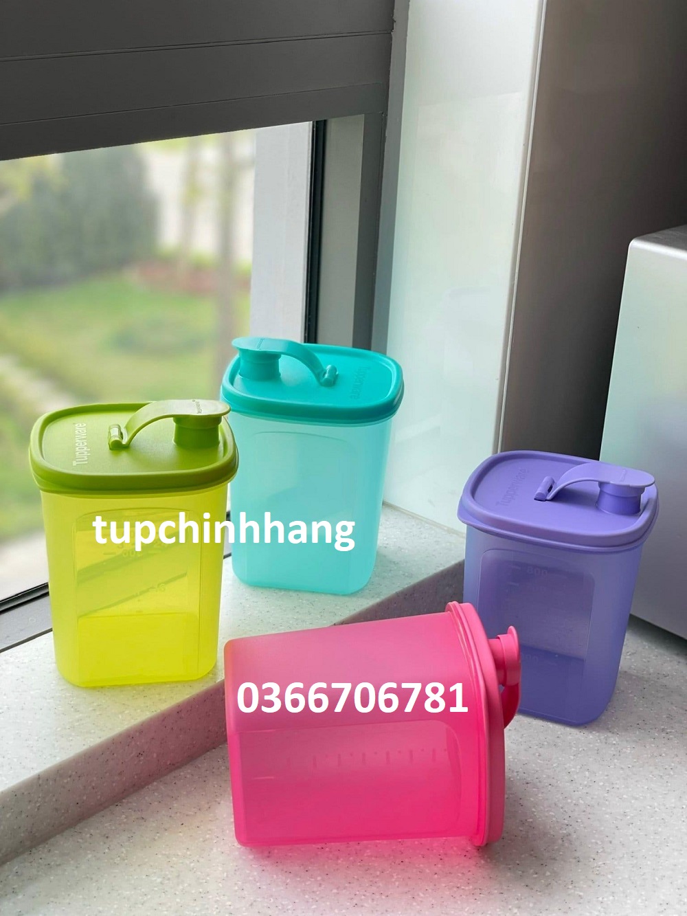 Bình nước Slim Line Pitcher 1L