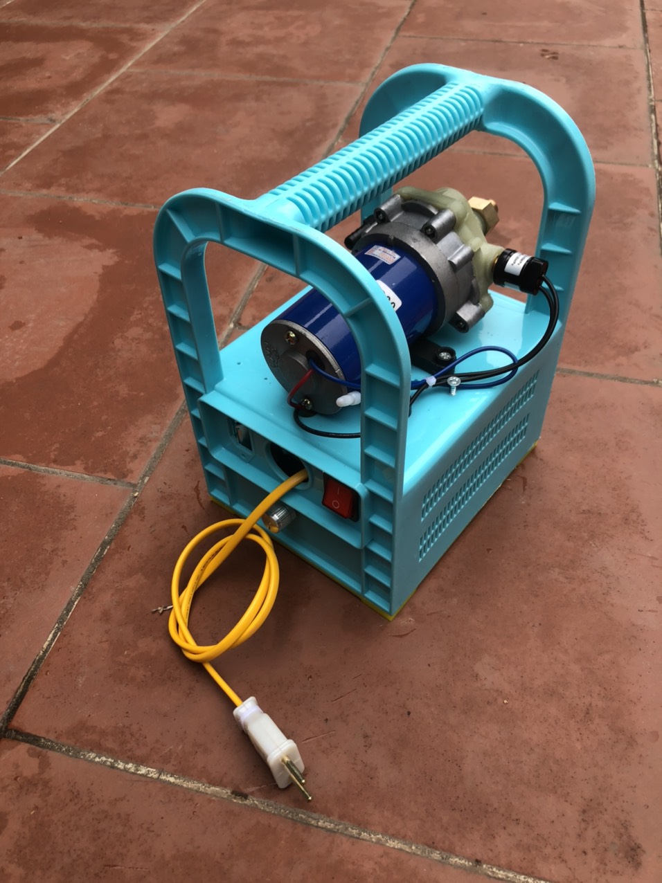 Máy 12v model 2800 120w kèm nguồn 12v 10a có hộp đựng quai sách tiện dụng