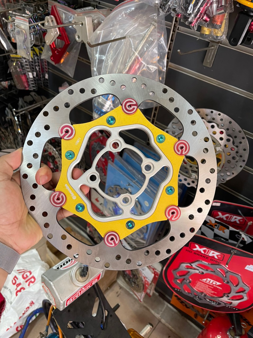 Đĩa thắng brembo oversize size 267mm 4 lổ phe nhôm