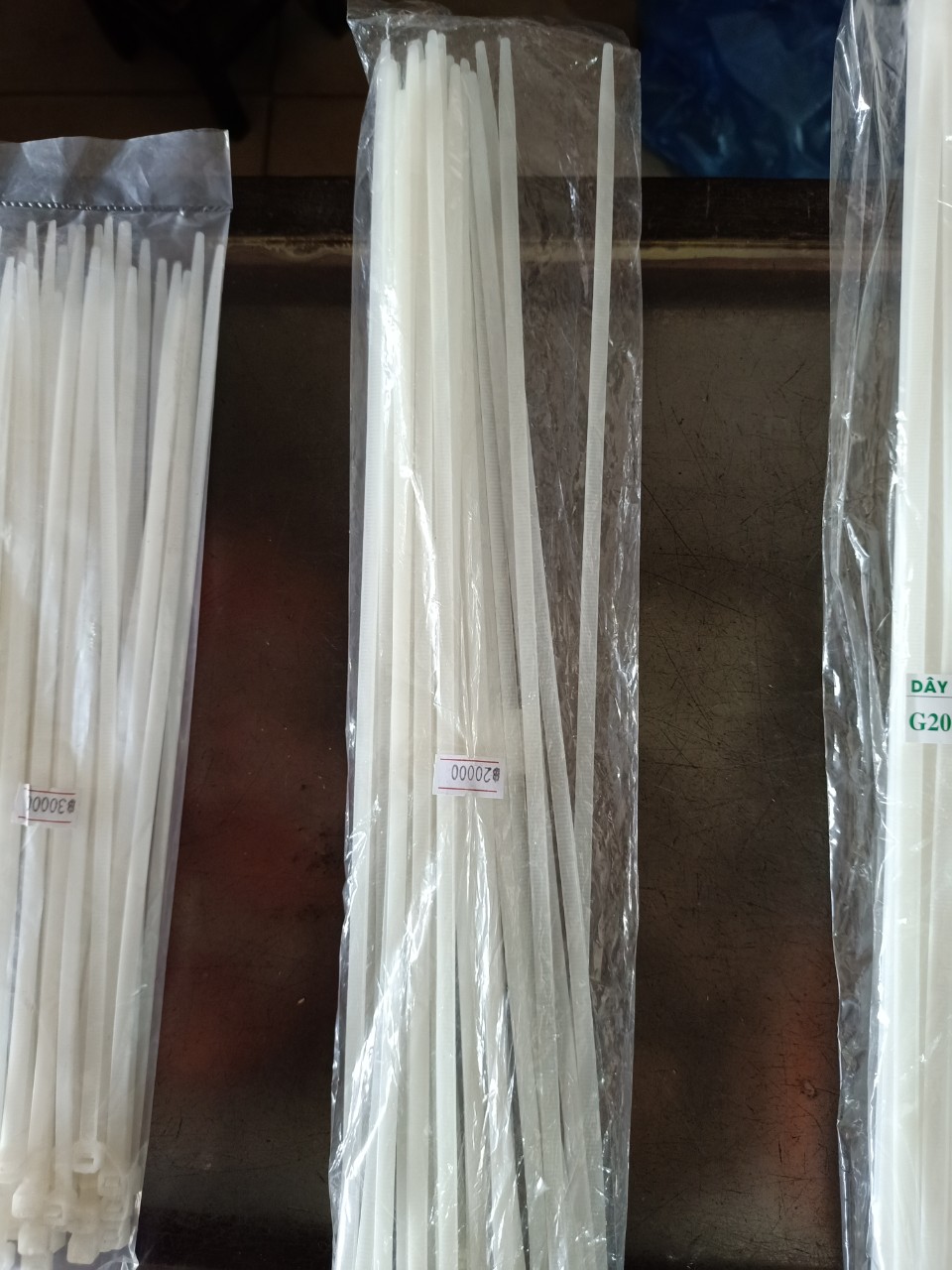 Dây rút nhựa bản 7mm dài 5 tấc