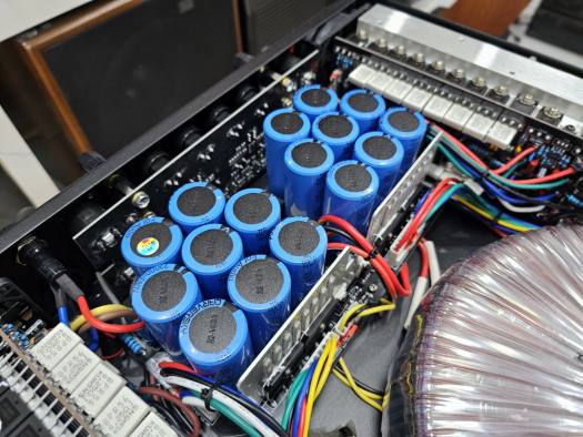 Đẩy 4 kênh BW K80 plus nguồn khủng 1000w/kênh có chống chập dây loa