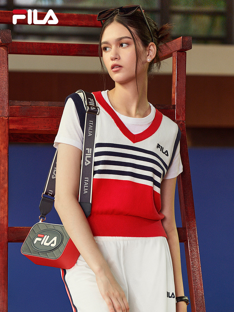 [NEW COLOR!] FILA CORE LIFESTYLE ORIGINALE FRENCH TENNIS CLUB Women Short Sleeve T-shirt + Sleeveless Knit Vest Set (Red / Blue)
