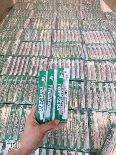 Nhíp tách mi lỗ cong dùng để tách, nối mi classic