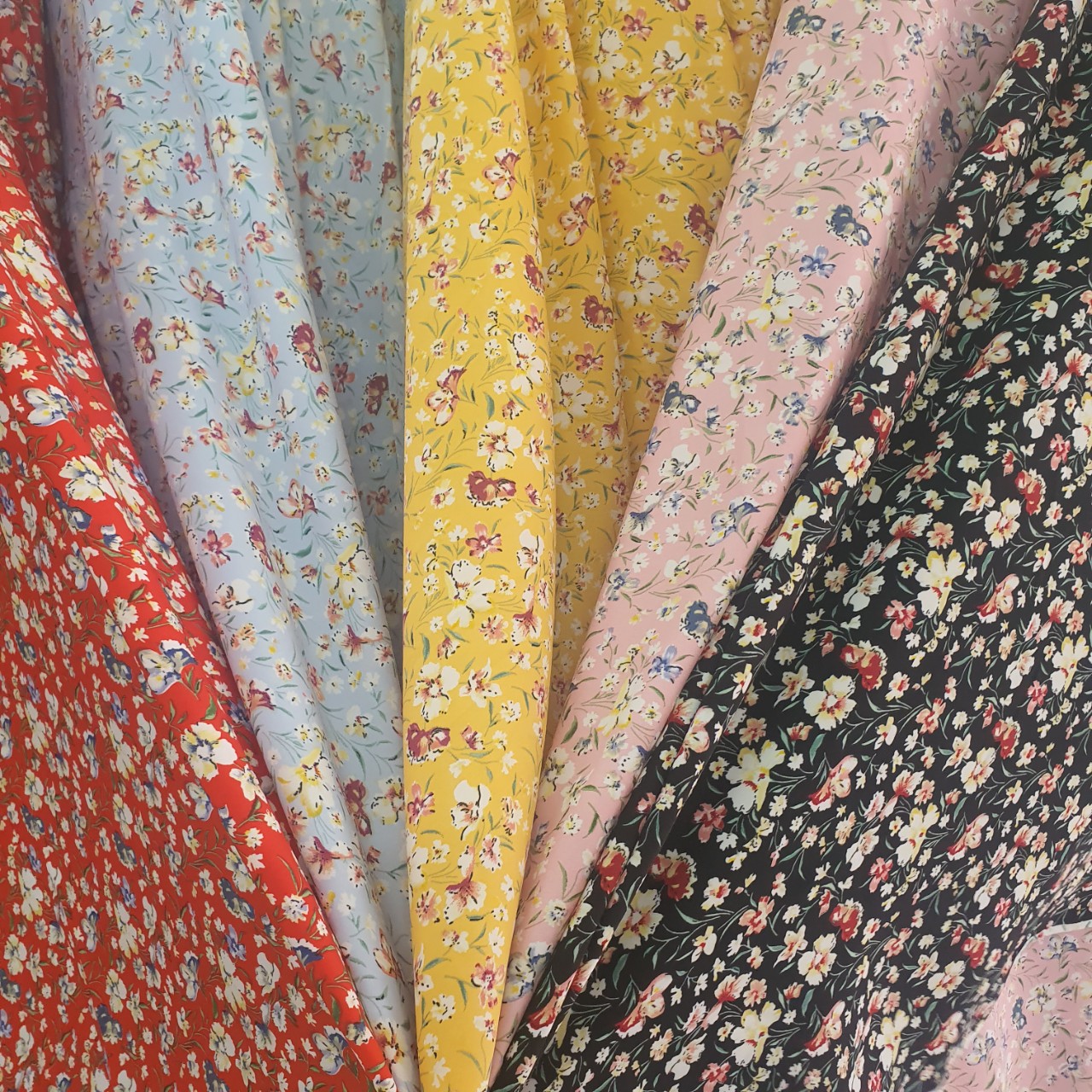 Vải lụa mango họa tiết bông nhí, hàng chính phẩm loại 1, chuyên may áo dài, pizama, đầm váy....