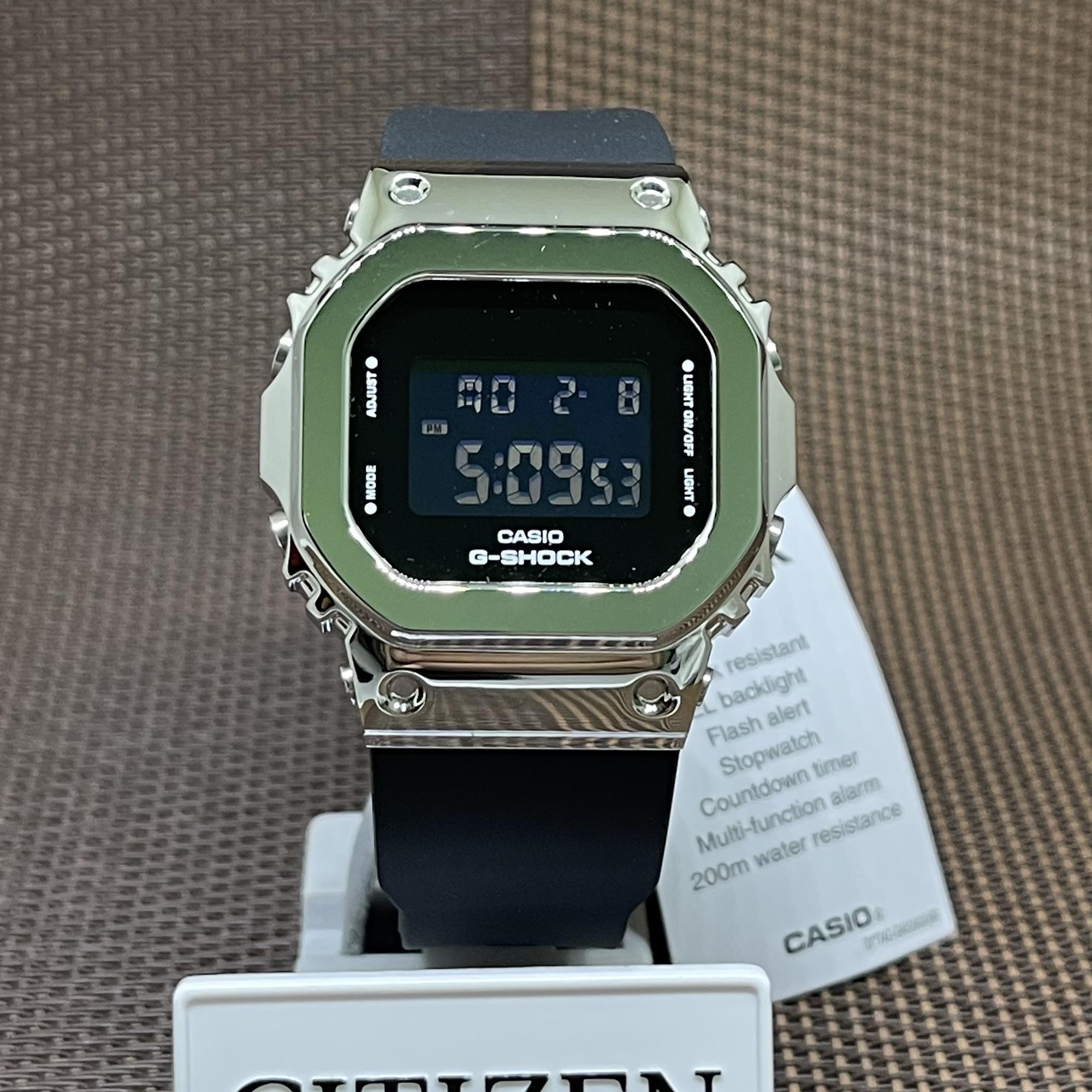 Casio digital store square watch