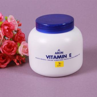 KEM DƯỠNG ẨM TRẮNG DA VITAMIN E ARON