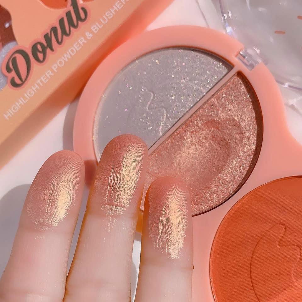 Má hồng & Bắt sáng 4 ô Donut Kiss Beauty