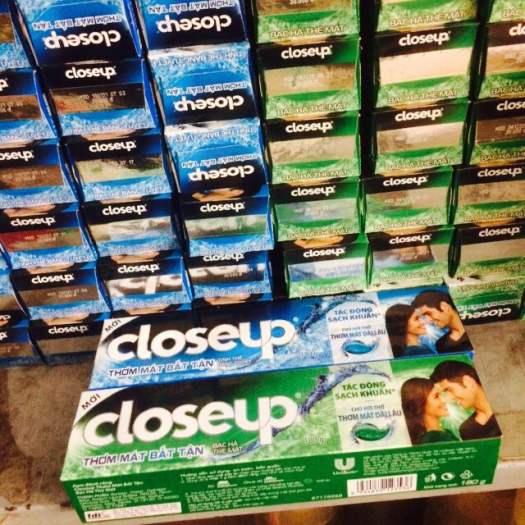 Kem Đánh Răng Closeup 180g Cho Hơi Thở Thơm Mát