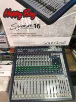 Original SOUNDCRAFT Signature 16 mixer 16 channel analogue mixer with effects with mount bracket included/TESTED BEFORE SHIP OUT