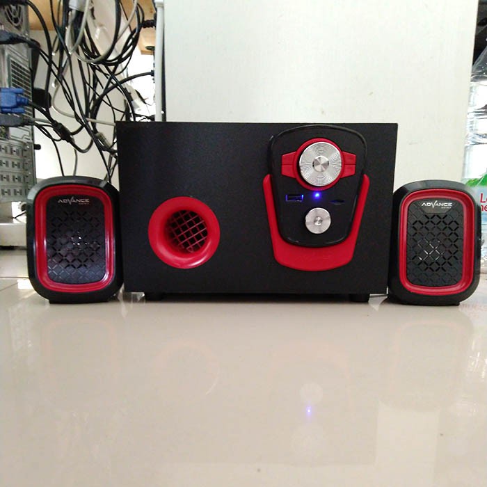 speaker advance m8