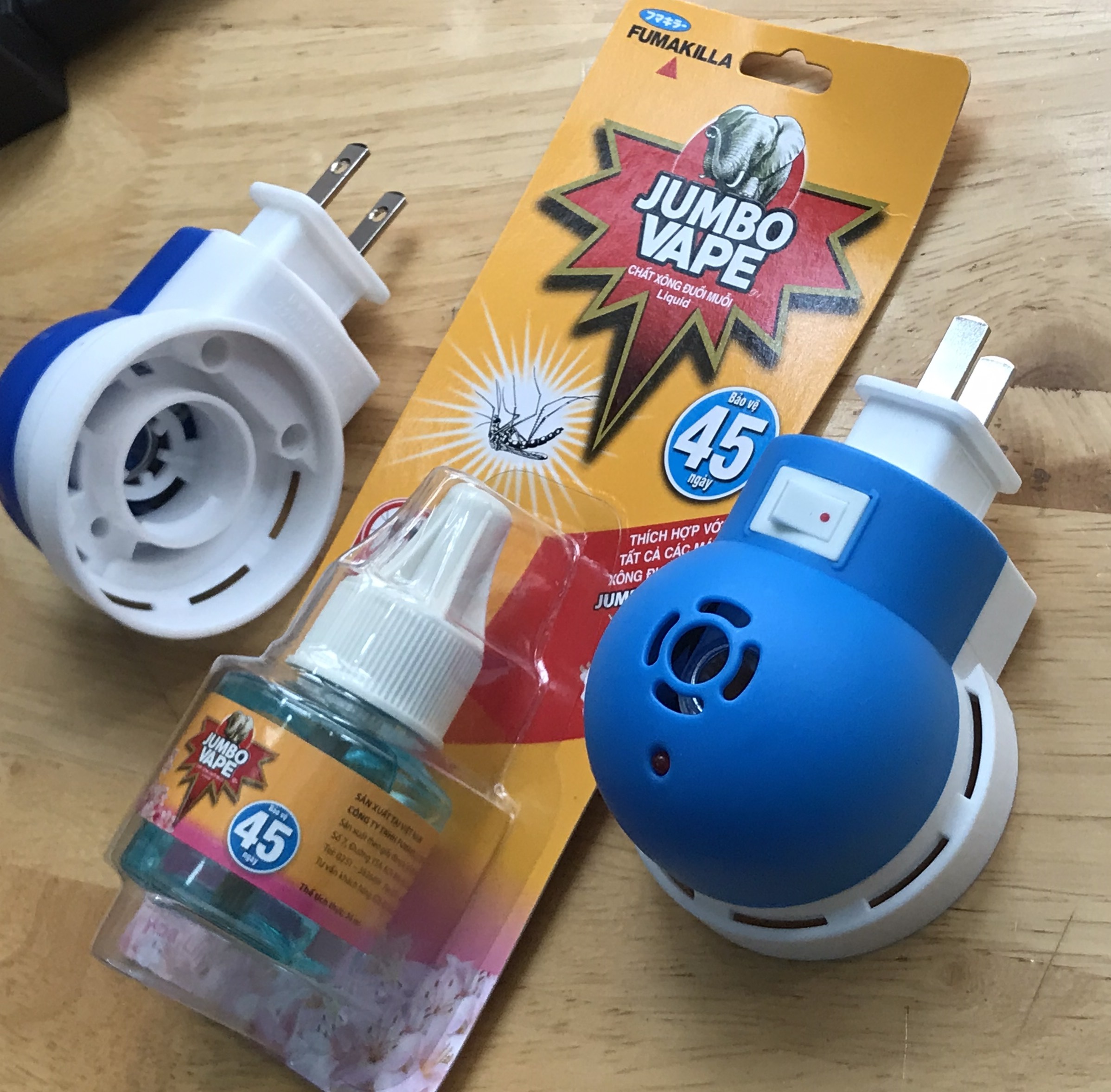 Bộ tinh dầu đuổi muỗi Jumbo chính hãng Fumakilla Nhật Bản (Hương hoa Lily)