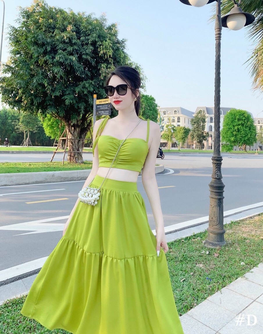 Sét áo cup nhún ngực kèm chân váy xoè mẫu mới siêu hot.