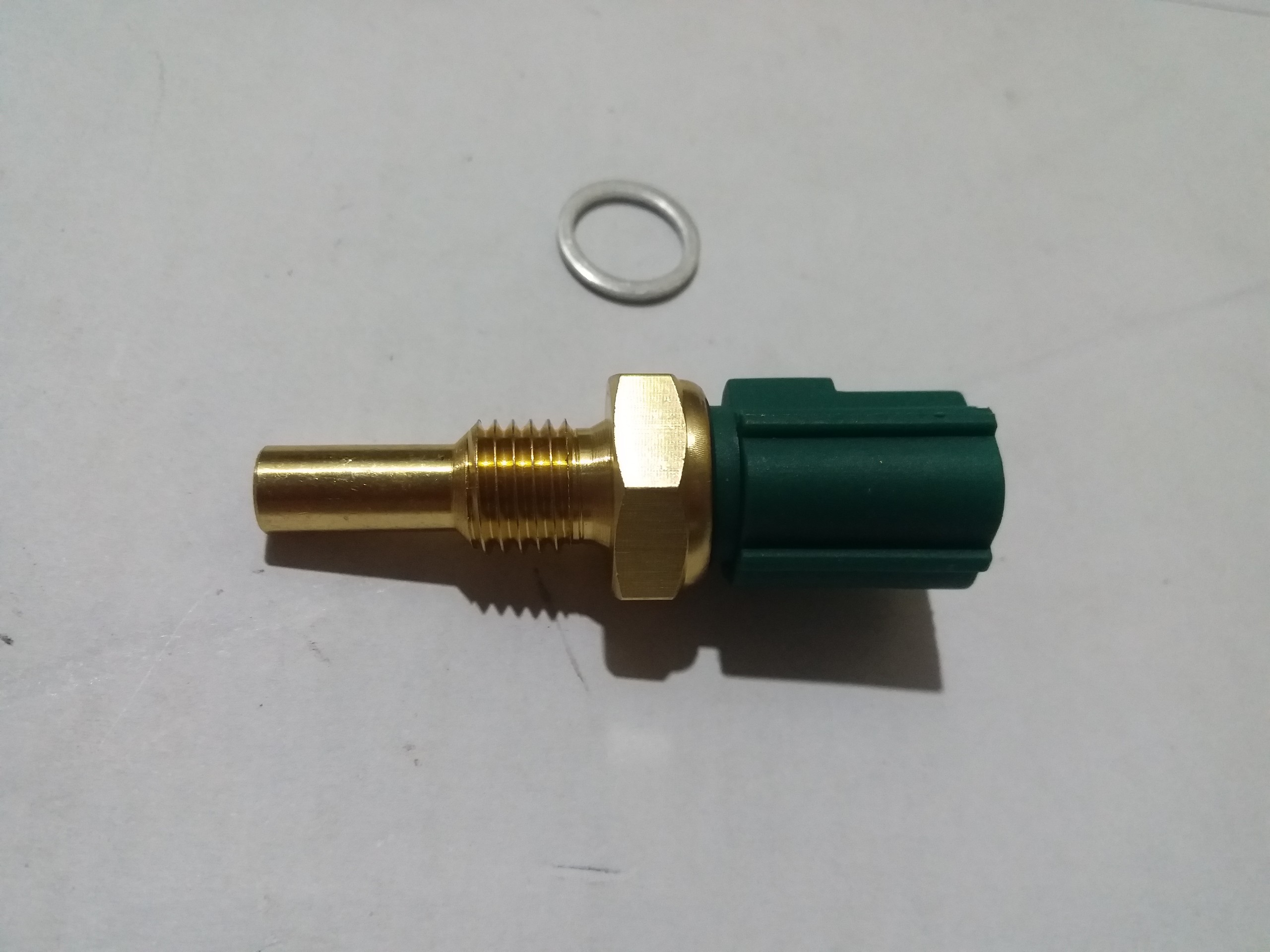 [HCM]CẢM BIẾN NHIỆT ĐỘ GẮN KÉT NƯỚC ÔTÔ (Đo Nhiệt Độ Nước Máy) Phù hợp cho các dòng xe TOYOTA , MAZDA , FORD , LEXUS , v.v... (Kèm và không kèm zắc-chuôi cảm biến ; Màu Trắng hoặc Xanh Lá Cây theo TÙY CHỌN)