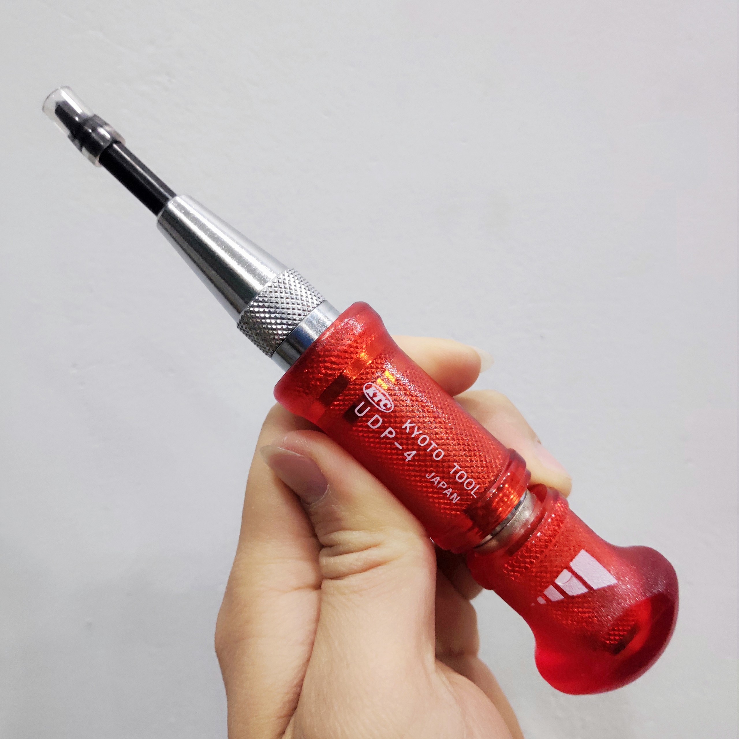 Đột lấy dấu tự động KTC Nhật UDP-4 - Đột tâm lấy dấu, kẻ vạch tự động Nhật - Made in Japan