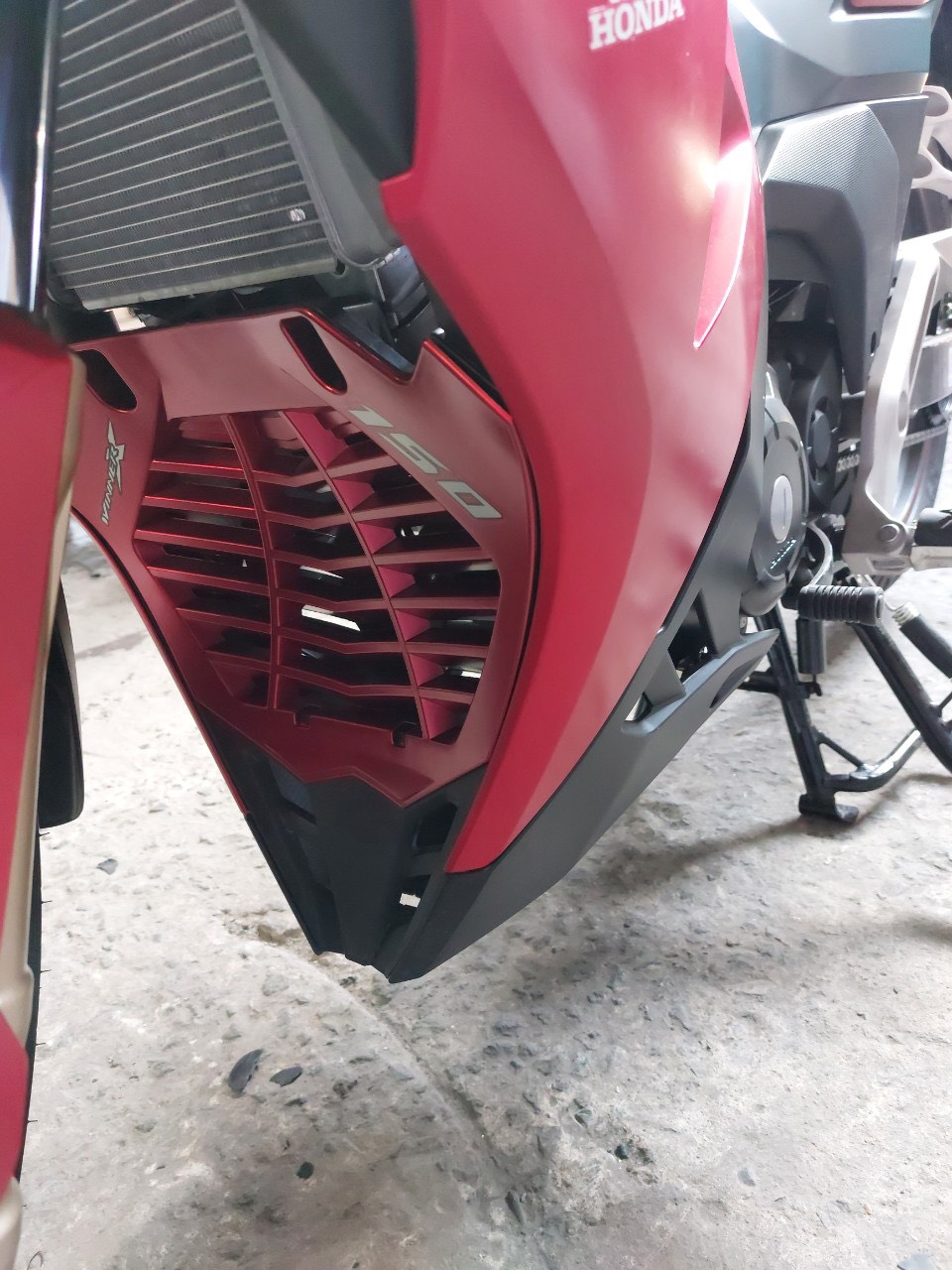 Tam giác chắn bùn winner x v3 2022