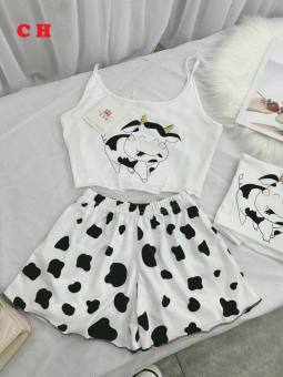 Sét áo 2 dây và quần sooc lưng chun dễ mặc hình bò sữa