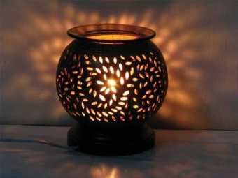 Đèn xông tinh dầu điện bằng gốm họa tiết cổ điển