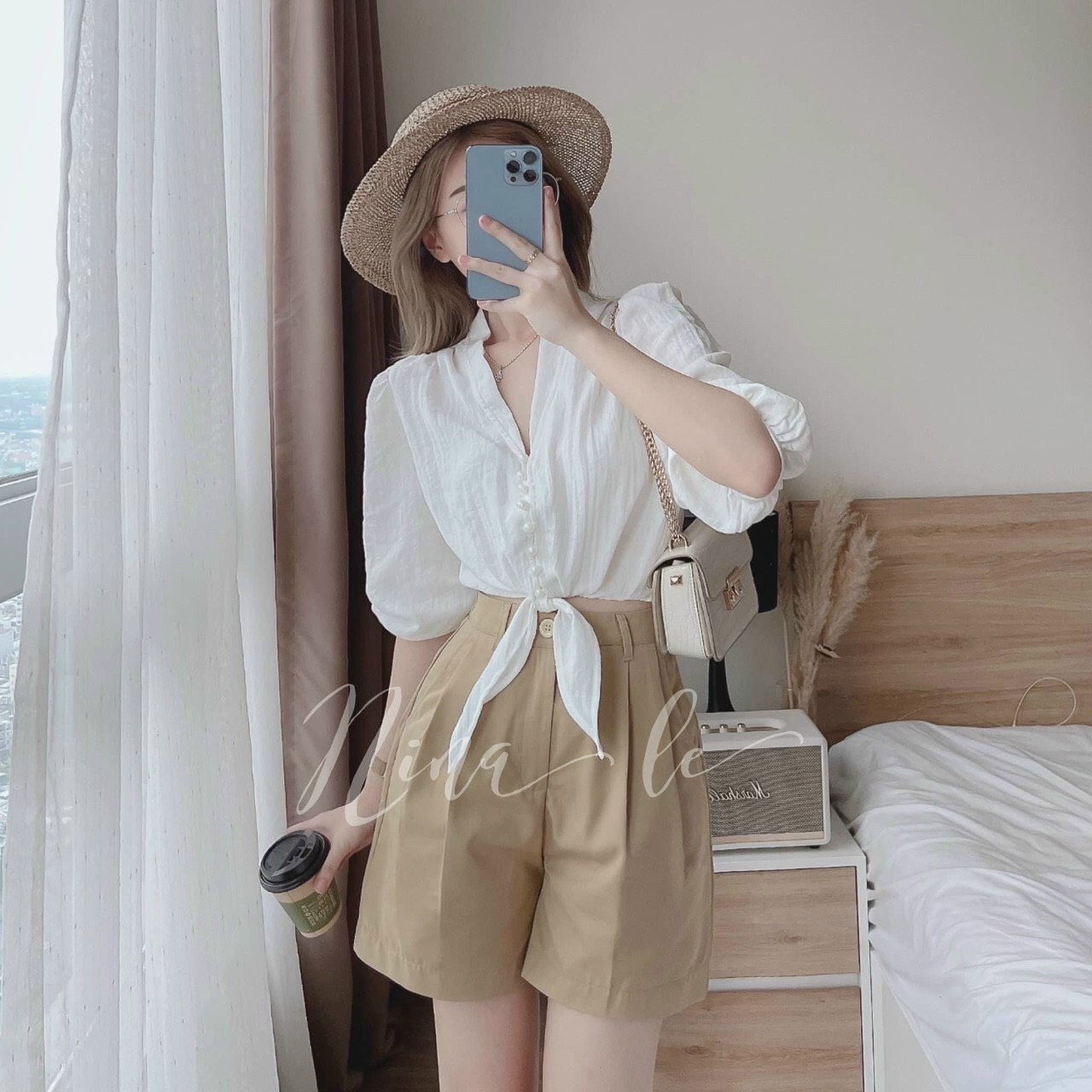 sét bộ nữ gồm quần short ông rộng màu nude và áo cột nơ màu trắng xinh xắn kiểu sét đồ đi chơi dạo phố thời trang thiết kế LANCHI