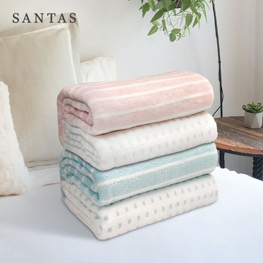 SANTAS ผ้าห่มอเนกประสงค์ ดีไซน์ DAZZLE ขนาด 54x72 นิ้ว มีให้เลือก 2 สี ราคา 625 บาท*ส่งฟรี