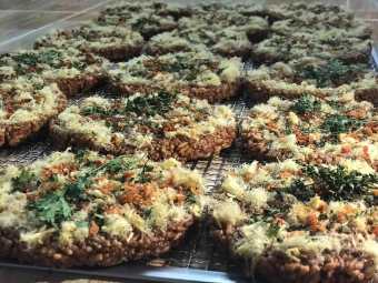 Cơm Cháy Gạo Lứt Chà Bông