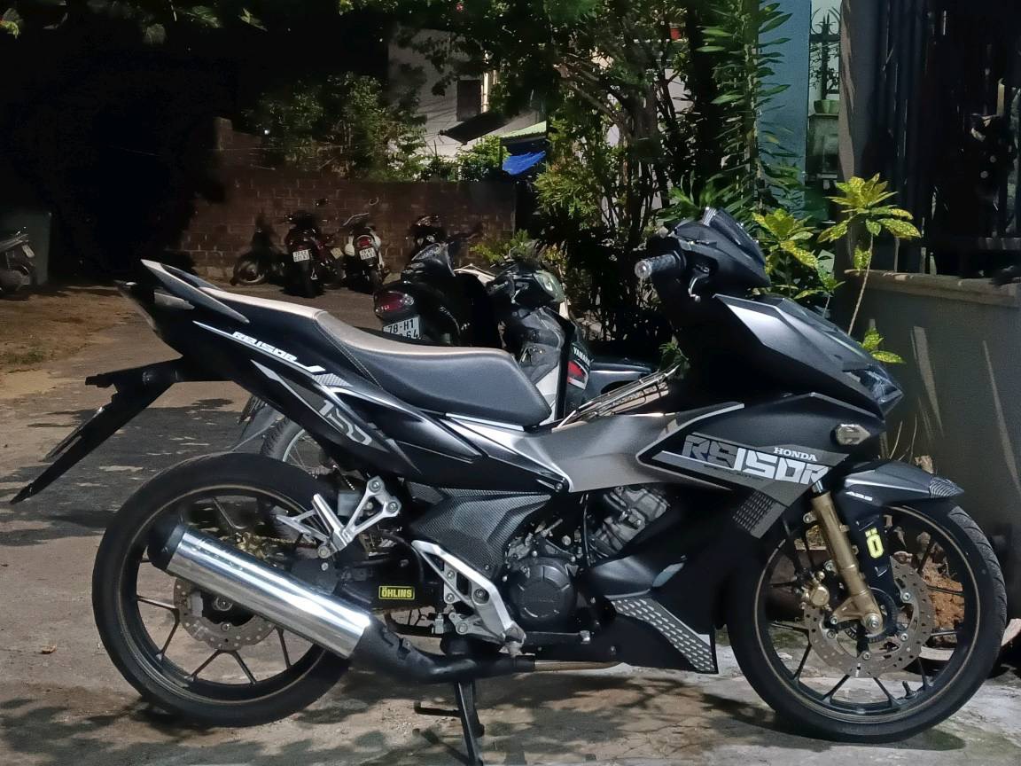 Tem rời winner x mẫu rs150 màu đen xám trắng