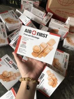 Hộp băng cá nhân dán vết thương Urgo Aid First 100 miếng, băng ago, băng dán vết thương tiện dụng