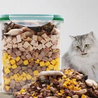 Thịt sấy khô/ Thức ăn sấy khô cho Chó Mèo hộp 650gr