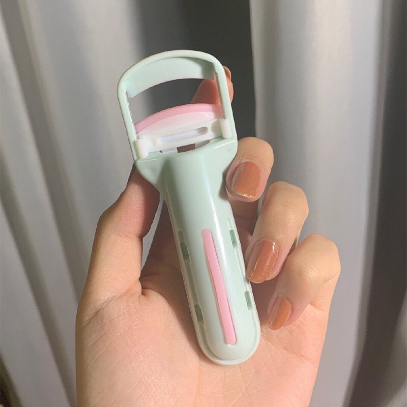 Kẹp mi nhựa cong vút Hana Jimi